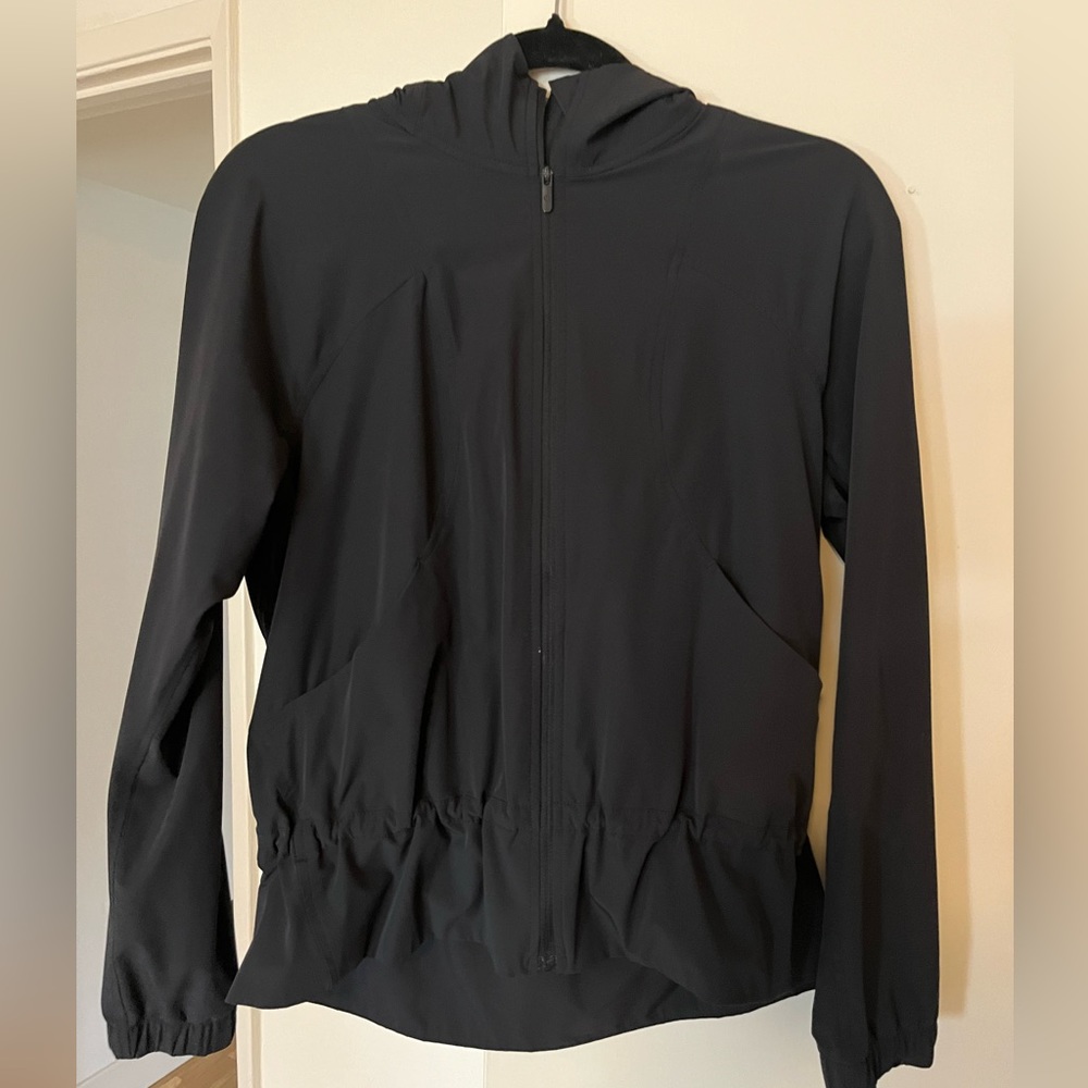 Windbreaker in black - Lululemon